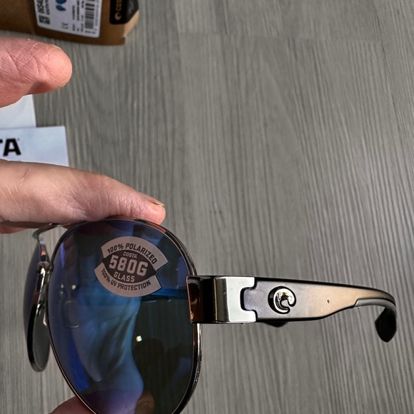 NEW Costa South Point 580G Polarized Blue Mirror Aviator Sunglasses Gunmetal - Picture 5 of 7